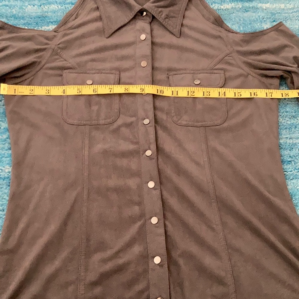 Vertigo Suede Cold Shoulder Button Front Top Grey… - image 6